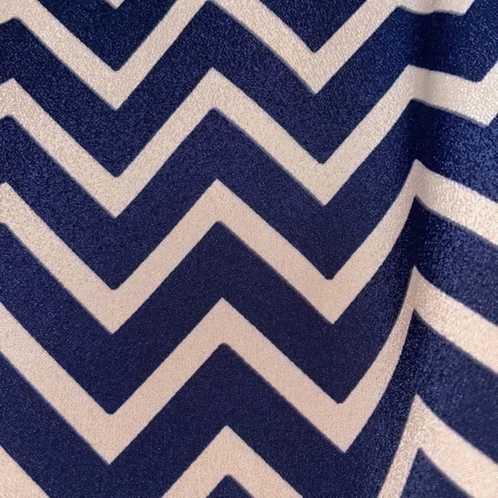 💥 NOBLE U HIGH LOW SKIRT SIZE SMALL NAVY TAN PRINT
